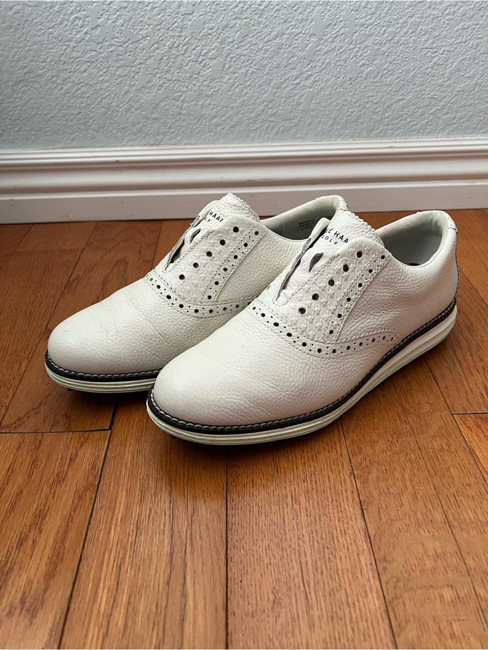 Cole Haan OriginalGrand Shortwing Women’s Golf Shoes in an ivory Pebble-Leather